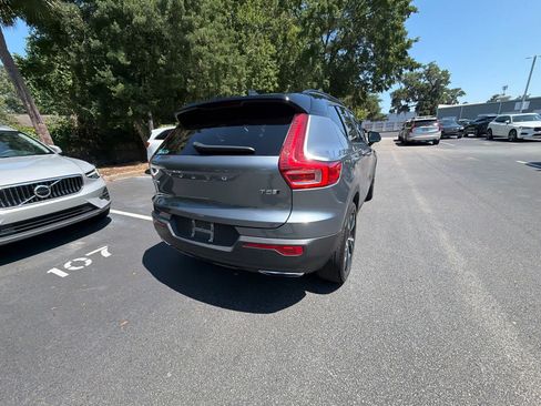 Used 2019 Volvo XC40 T5 R-Design AWD/4WD image 13