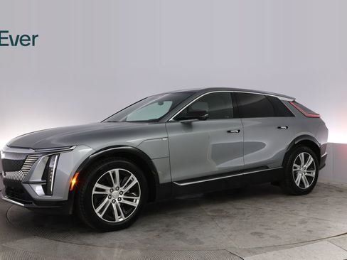 Used 2024 Cadillac Lyriq Tech AWD/4WD image 18