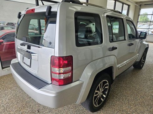 Used 2011 Jeep Liberty 70th Anniversary AWD/4WD image 2