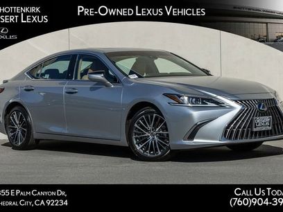 Used 2025 Lexus ES 300h w/ Premium Package