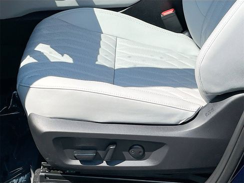 New 2025 Mitsubishi Outlander SEL image 20