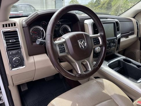 Used 2017 RAM 1500 Laramie w/ Convenience Group image 19