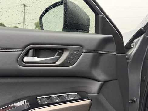 Used 2025 Nissan Pathfinder Platinum w/ Cargo Package FWD image 14