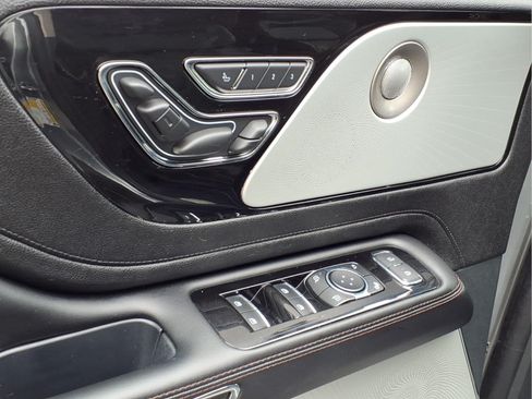 Used 2024 Lincoln Aviator Reserve w/ Equipment Group 201A AWD/4WD image 15