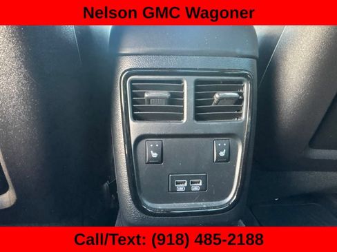 Used 2017 Dodge Charger R/T w/ Plus Group RWD image 19