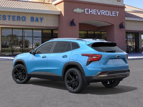 New 2026 Chevrolet Trax ACTIV w/ Sunroof Package FWD image 3