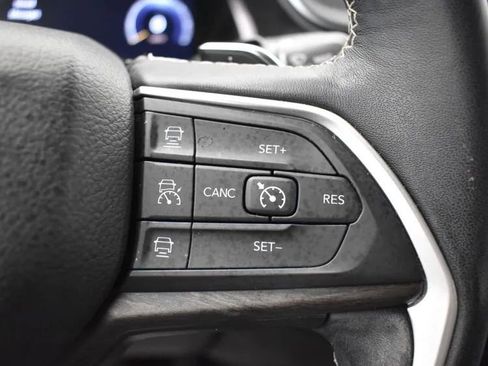 Used 2022 Jeep Grand Cherokee L Limited image 24