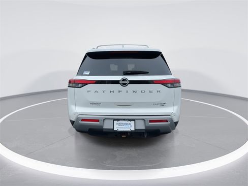Used 2023 Nissan Pathfinder Platinum image 7