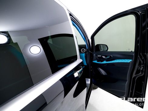 Used 2023 Mercedes-Benz Metris Passenger image 18