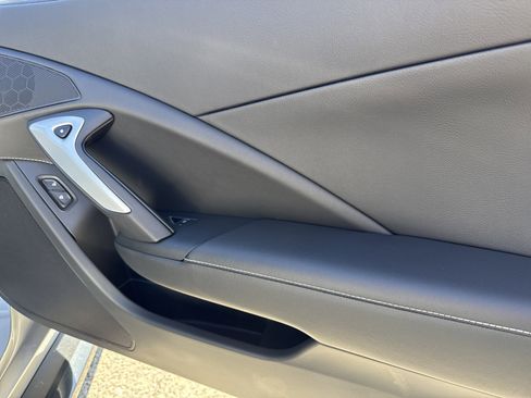 Used 2017 Chevrolet Corvette Z06 w/ Battery Protection Package image 15