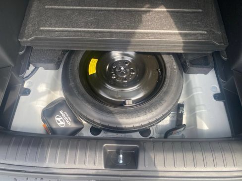 Used 2025 Hyundai Tucson Limited AWD/4WD image 19