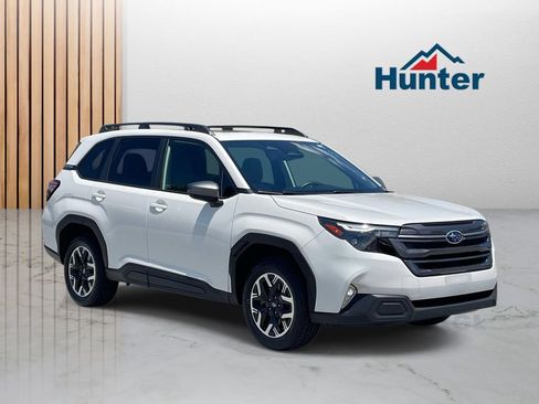 Certified 2025 Subaru Forester Premium AWD/4WD image 1