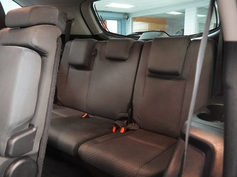 Used 2019 Toyota Highlander LE AWD/4WD image 28