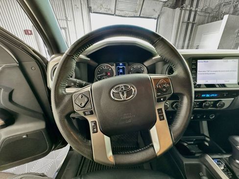 Certified 2021 Toyota Tacoma Limited AWD/4WD image 13