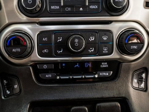 Used 2017 GMC Yukon SLT image 30