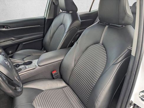 Used 2024 Toyota Camry SE image 16