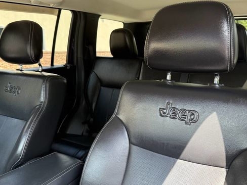 Used 2012 Jeep Liberty Limited Jet image 13