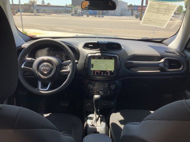 Used 2023 Jeep Renegade Latitude AWD/4WD image 6