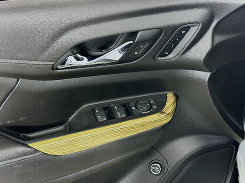 Used 2019 GMC Acadia Denali image 15