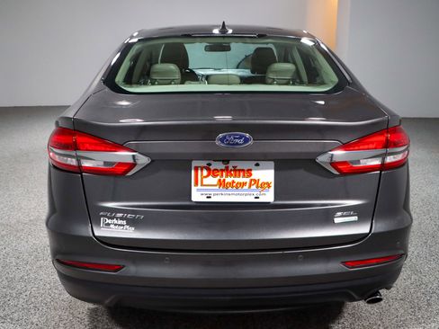 Used 2019 Ford Fusion SEL image 8