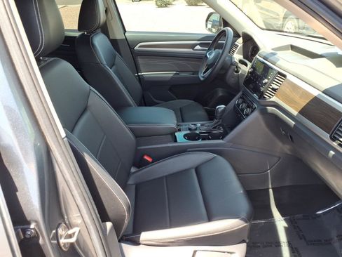 Certified 2023 Volkswagen Atlas SE AWD/4WD image 10
