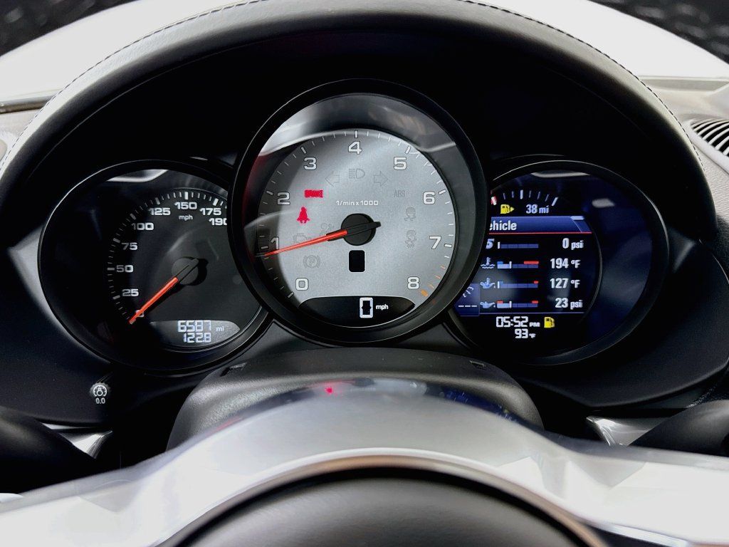 Certified 2024 Porsche 718 Cayman S RWD image 16