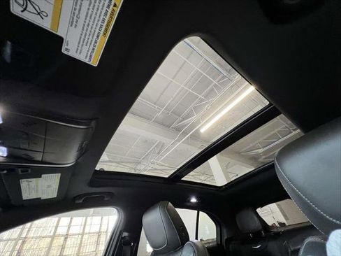 Used 2020 Cadillac XT4 Premium Luxury image 37