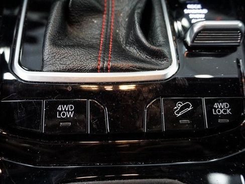 Used 2024 Jeep Compass Trailhawk image 18