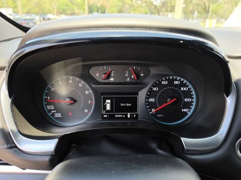 Used 2023 Chevrolet Traverse LT FWD image 34