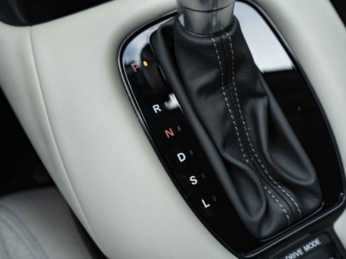 Certified 2026 Honda HR-V LX image 30