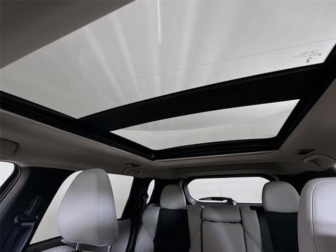 Used 2025 Mitsubishi Outlander SE image 21