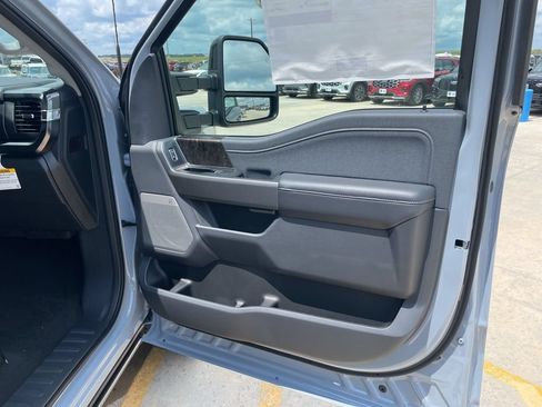 New 2025 Ford F250 Lariat w/ Lariat Ultimate Package AWD/4WD image 25
