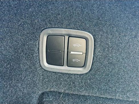 Used 2019 Porsche Cayenne S image 14