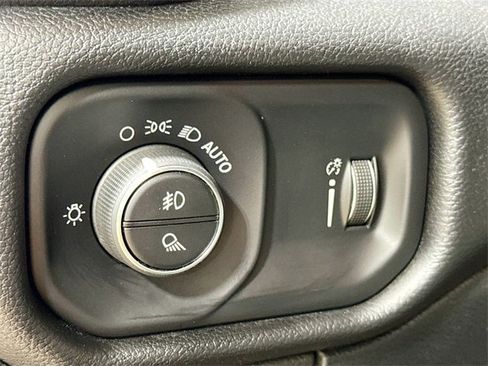 Used 2020 RAM 1500 Big Horn image 12