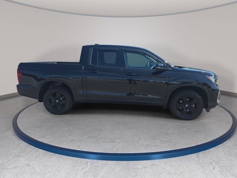 Certified 2025 Honda Ridgeline Black Edition image 4