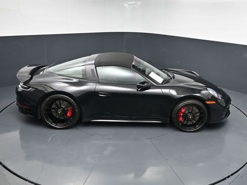 Certified 2022 Porsche 911 Targa 4 GTS AWD/4WD image 18