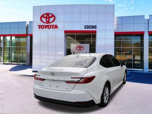Used 2026 Toyota Camry LE w/ Convenience Package FWD image 3