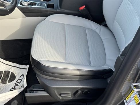 New 2026 Ford Escape SE FWD image 18