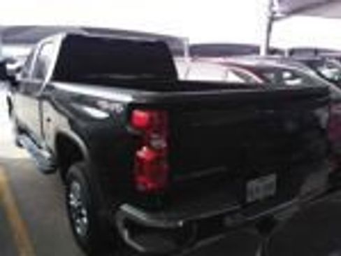 Used 2025 Chevrolet Silverado 2500 LT w/ Convenience Package image 2