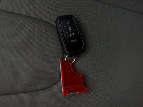 Used 2025 Hyundai Elantra Sport FWD image 54
