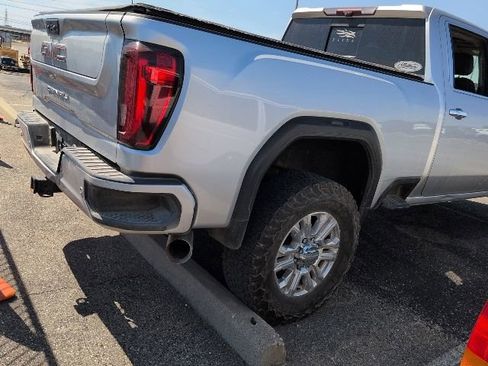 Used 2020 GMC Sierra 2500 Denali w/ Technology Package AWD/4WD image 5