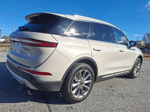 Used 2022 Lincoln Corsair AWD w/ Premium Package image 6