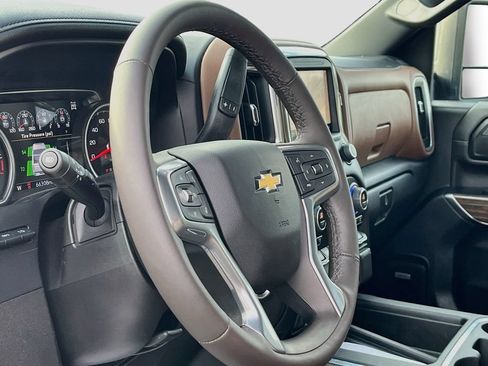 Used 2022 Chevrolet Silverado 3500 High Country w/ Z71 Off-Road Package AWD/4WD image 9