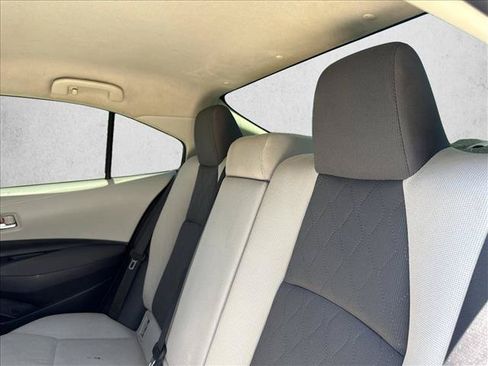 Used 2020 Toyota Corolla LE FWD image 17
