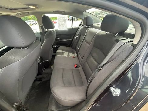 Used 2016 Chevrolet Cruze LT w/ Sun And Sound Package FWD image 17