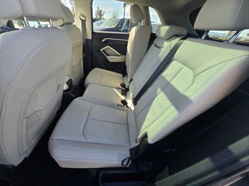 Certified 2025 Audi Q3 2.0T Premium Plus w/ Premium Plus Package image 20