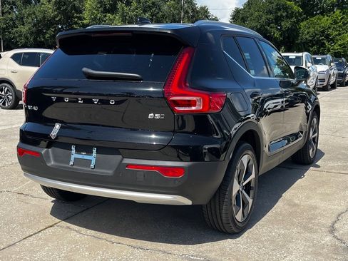 New 2025 Volvo XC40 B5 Core w/ Protection Package Premier image 7