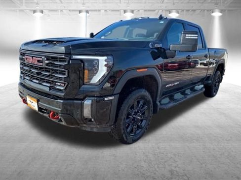 Used 2024 GMC Sierra 2500 AT4 w/ Technology Package image 14