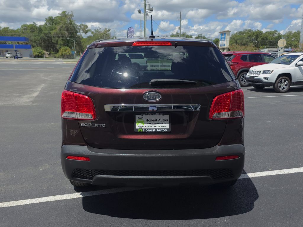 Used 2011 Kia Sorento 2WD image 6