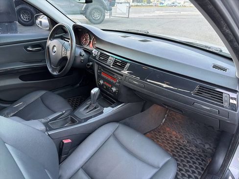 Used 2010 BMW 328i xDrive Sedan image 10